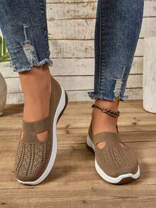 Women's Elegant Solid Color Casual Sneakers Are Suitable For All Seasons. The Comfortable Round Toe Design Is Fashionable, Breathable And Lightweight. The Soft Sole Is Fashionable And Elegant For Travel And Vacation. It Is Hand Washable, Has A Round Toe, And Is Comfortable In All Seasons. It Is The First Choice For Weddings, Travel, And Holiday Gifts. It Is A Must-Have For Daily Life. Suitable For Casual Occasions - 咖色 - 查看 2