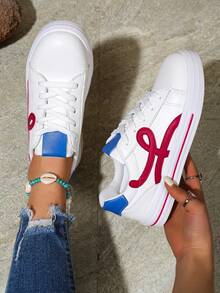 Scarpe sportive casual da donna con suola morbida, confortevoli e versatili, traspiranti, con blocchi di colore e lacci, scarpe da ginnastica con suola spessa per attività all'aperto, scarpe casual bianche di moda