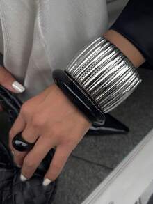 1 Stück/2 Stück minimalistisches, vielseitiges Armband, schwarz & silber, geeignet für verschiedene Anlässe