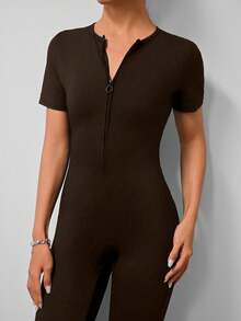 Mono corto de manga corta, ajustado, con cremallera delantera y espalda de tirantes, de estilo deportivo casual para mujeres