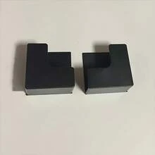 2个装壁挂式电子秤收纳架，免钻孔壁挂支架，专用电子秤壁挂式收纳架，电子秤收纳整理架，轻松粘贴安装，耐用塑料材质，节省空间设计，适用于浴室和家庭健身房，包含支架