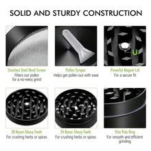 1 pezzo Macinino in lega di alluminio a 4 strati - Macinino in metallo multifunzione premium - Accessorio compatto per uso domestico - Set regalo per le feste (Natale/Ognissanti)