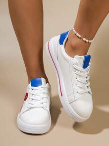 Scarpe sportive casual da donna con suola morbida, confortevoli e versatili, traspiranti, con blocchi di colore e lacci, scarpe da ginnastica con suola spessa per attività all'aperto, scarpe casual bianche di moda