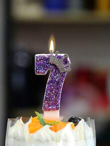 一套紫色闪光皇冠数字生日蜡烛，适合生日派对装饰，男女通用，紫色数字蜡烛可用于生日蛋糕装饰、周年纪念派对蜡烛、毕业典礼礼物。 - 彩色 - 查看 5