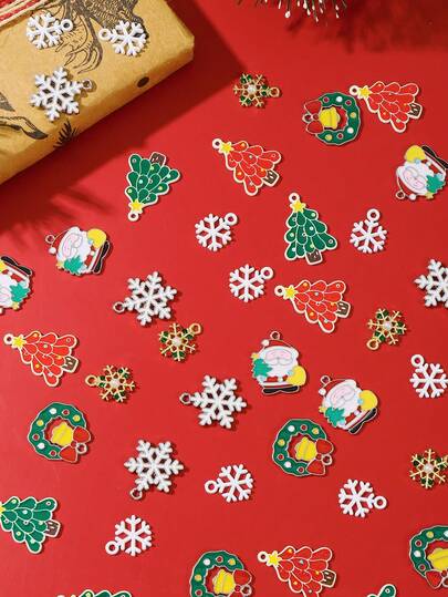 تشارمات بأشكال عيد الميلاد الأوروبية والأمريكية المتنوعة: شجرة عيد الميلاد بقطرة زيت، ثلج مرصع بالراين، بابا نويل، إكليل، قلادات بشكل نجمة الثلج من السبائك المعدنية، مناسبة لصناعة مجوهرات عيد الميلاد