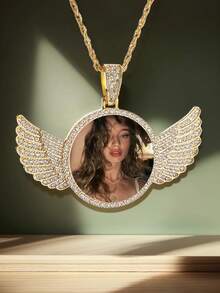 Personalized Rhinestone Rivet Angel Wings Photo Necklace | Customized Photo Necklace | Hip Hop Photo Pendant | Iced Customized Round Photo Pendant, Gold, Silver, Fashion, Colorful, Retro, Unisex, Simple, Casual, Customized, Personalized, Unique, Ideal Gift For Him, Ideal Gift For Her, Her, Boyfriend, Girlfriend, Dad, Mom, Family, Friends, Anniversary, Birthday, Graduation, Prom, Party, Jewelry