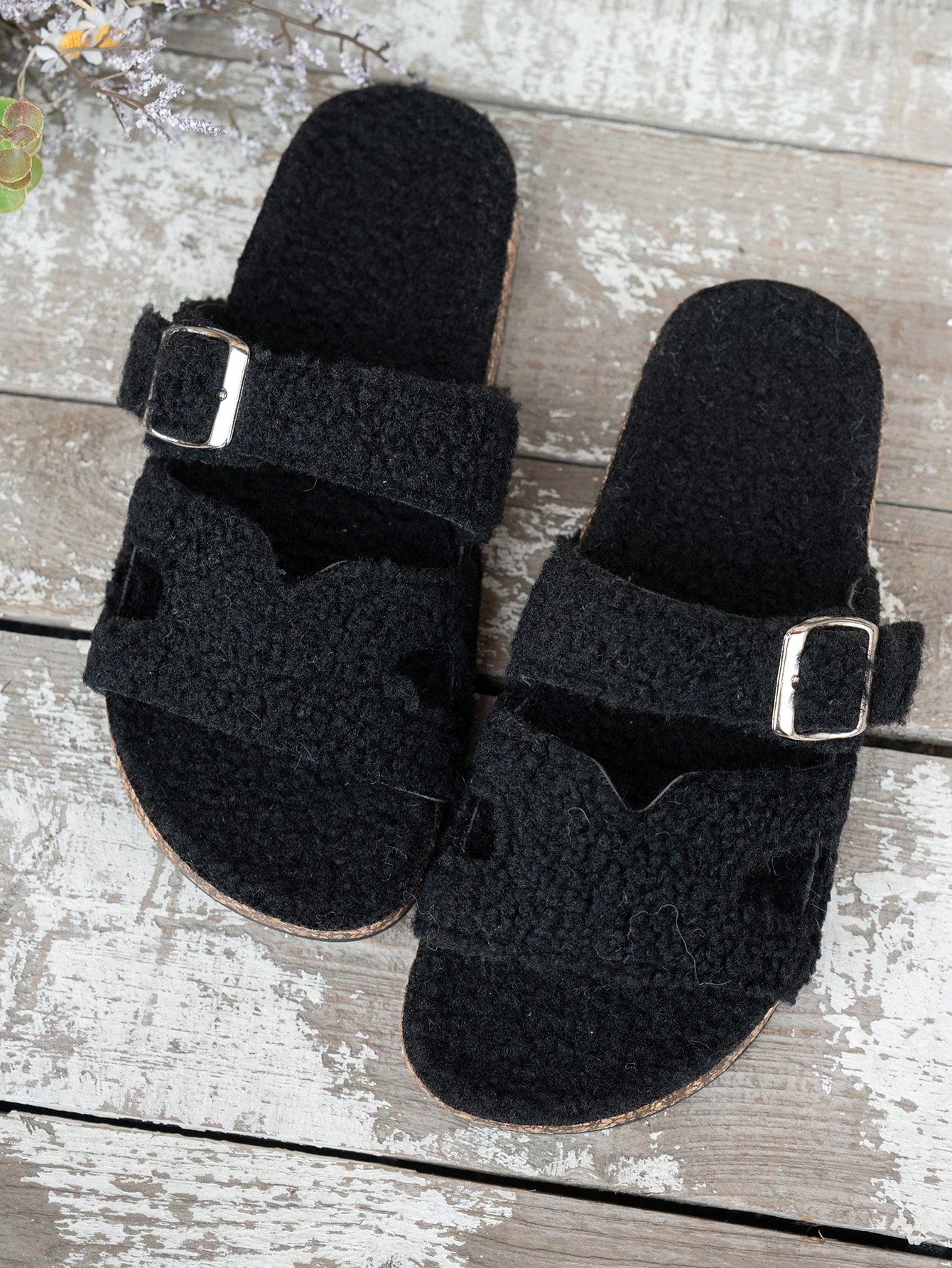 نعال رجالي كاجوال بسيطة بإبزيم قابل للتعديل، مبطنة...