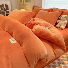 1 Stück einfarbige minimalistische dicke und warme doppelseitige Bettbezug aus Milchvelours, weiche und flauschige Textur, dick und warm, kleines Stoffetikett, Reißverschluss an der Seite, doppelseitiger Fleece entspricht einer Steppdecke, geeignet für Komfort im Innenbereich, maschinenwaschbar, tolles Geschenk für Eltern, Familie und Freunde zu Feiertagen und Zusammenkünften oder als Heimtextil-Geschenk (Kissenbezug nicht enthalten)