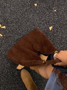 Dedoo Geantă de subraț de nișă de înaltă calitate pentru femei 2025, nouă toamnă și iarnă, la modă, geantă de umăr de mare capacitate, casual, versatilă, potrivită pentru muncă, navetă, cumpărături, studenți la cursuri și cadouri.