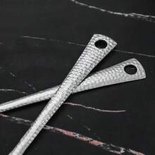 1 pieza Cucharón multiusos de acero inoxidable con textura martillada, colador - Diseño de boca ancha y gruesa, fácil de servir, mango ergonómico, herramienta duradera de cocina y comedor, apta para cocinar, olla caliente, servir platos, gachas