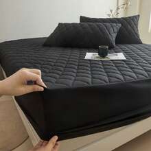 1 pieza Protector de colchón impermeable negro, Sábana ajustable de color clásico (se ajusta a colchones de hasta 30 cm), Capa superior de fibra sintética, Capa inferior de membrana impermeable de TPU acolchada, Relleno de fibra de poliéster, Bloquea el pelo de las mascotas, Adecuado para el cuidado de ancianos (1 pieza de protector de colchón solamente, sin funda de almohada ni almohada incluida)