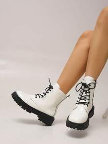 新款女士平底踝靴，厚底黑色真皮机车靴，圆头系带时尚踝靴，秋冬款 - 白色 - 查看 3