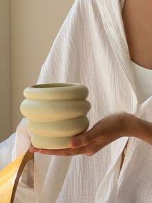 Un jarrón abstracto creativo, un jarrón con forma de cuatro círculos en forma de flores blancas, con un estilo nórdico minimalista bohemio, adecuado para la decoración de una granja moderna, sala de estar, cocina, dormitorio, mesa de comedor, oficina. Cuatro tarros de cerámica redondos, portalápices, organizador de papelería de maquillaje, botella de cerámica, tarro de miel, jarrón con forma, recomendado como regalo de negocios. Decoración del hogar Decoración de la habitación Jarrón de flores Jarrón de vidrio