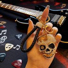 A Pirate Ship Series Skeleton Pattern Keychain, Creative Halloween Mask Car Key Pendant, Skeleton Car Accessories Christmas Gift Ideas Bag Lanyards With Id Holder Car Accessories Bag Charms