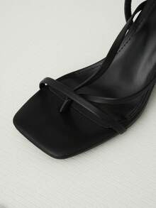 Clariva 女士黑色方头细带高跟凉鞋，性感优雅的圣诞礼物 - 黑色 - 查看 3