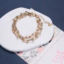 1 Piece High-End Elegant Square Hollow Bracelet, Simple And Fashionable Style Women's Bracelet