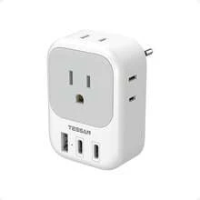 Adaptador Europeo Viaje, Universal Europa Adapter con 4 Salidas CA, Cargador Tipo C con 3 USB (2 USB C), Travel Essentials Americano/México a Europea para Italia, España, Francia - Tipo F/F - Alemania - Ver 1