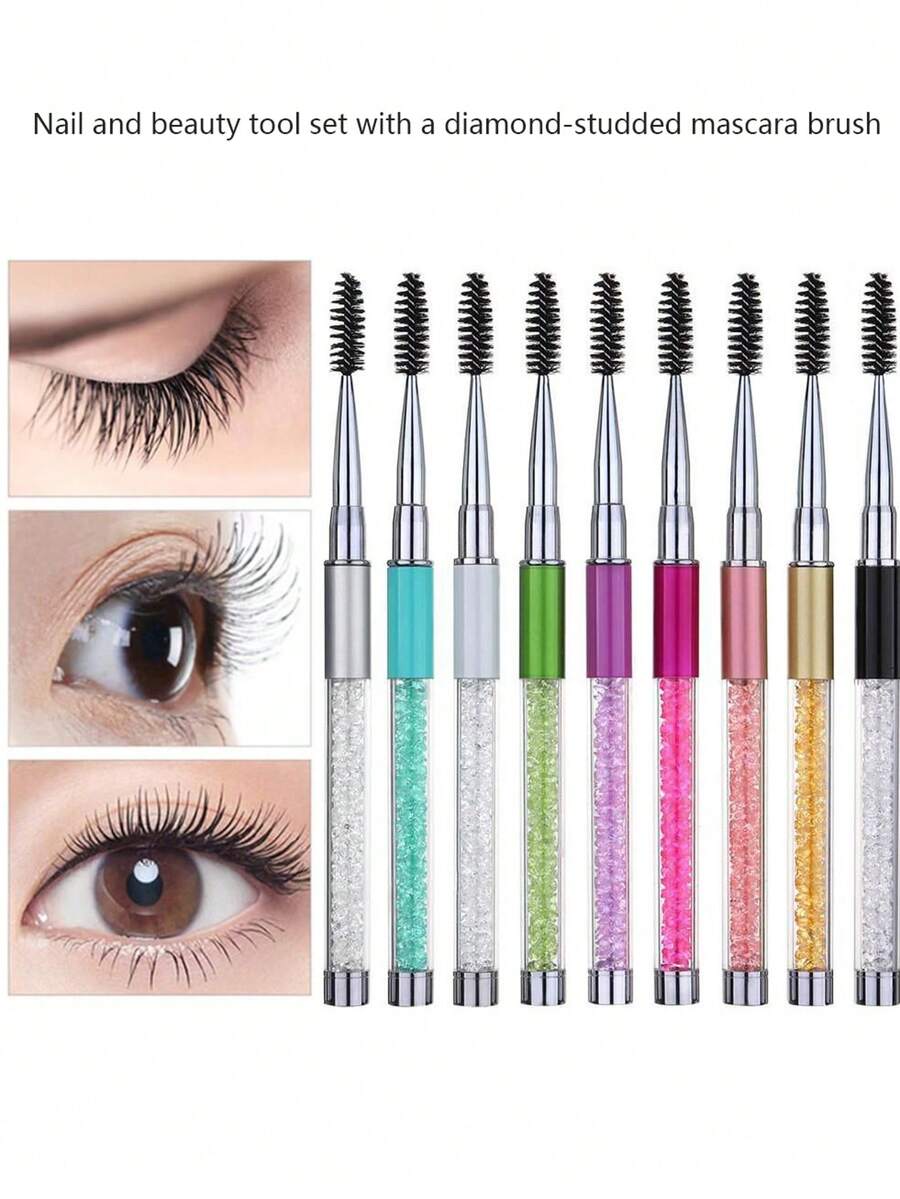 Set di strumenti per unghie e bellezza che include un pennello per mascara a motivo diamantato, un pennello per mascara portatile e coperto a forma di diamante, e un pettine a spirale per ciglie.