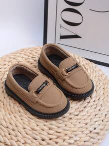 1 Pair Slip-On PU Leather Infant Flat Shoes, Fashion Comfortable Non-Slip Durable Toddler Loafers, Metal Buckle Strap, Suitable For Daily Wear, All Seasons - Brown - View 3