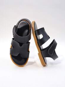 1 Pair Children's Fashion Casual Cute Non-Slip Durable Outdoor Metal Buckle Sandals, Kids Beach Slippers - Black - View 1