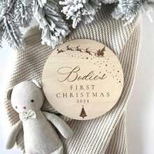 1 pieza Adorno personalizado, decoración de árbol de Navidad personalizada, decoración de Navidad de madera, nombre grabado con láser, pequeño accesorio, etiqueta de regalo, su logotipo, decoración personalizada con nombre, multifuncional, decorativa, letras, de moda, ordenada, moderna, de color vibrante, linda, encantadora, casual, personalizada, única, regalo para bebé, regalo ideal para él, regalo ideal para ella, hijo, hija, editado