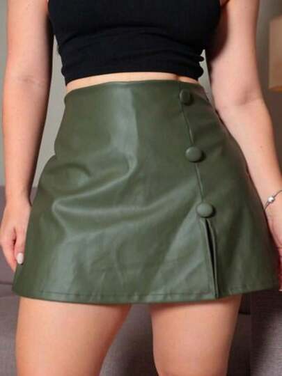 Short saia couro feminino cintura alta detalhe botão Moda Outono/ Inverno/Verão