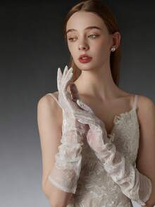 قفازات طويلة شفافة من التول والدانتيل لفستان الزفاف، قفازات زفاف من الدانتيل الفرنسي ذات جو أنيق وأنيق مطرزة بالدانتيل الطويلة لعروس الزفاف