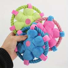 Brinquedo de mastigar resistente e anti-engasgo para cães, com apito, design de laço de corda macia para brincadeiras interativas, ideal para brincar de cabo de guerra e para exercícios dentais, adequado para filhotes e cães adultos. Disponível em várias cores.