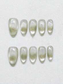 10片纯手工制作的中长款美甲贴片，绿色亮片装饰，适合温柔的女性和女孩，春夏秋冬皆宜，适合节日和日常生活使用。 - 綠色 - 查看 1