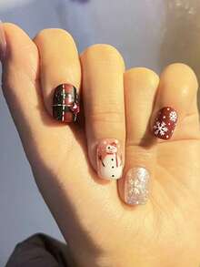 10 قطعة أظافر قصيرة مربعة مصنوعة يدويًا بحت، أظافر متعددة الألوان بطراز كرتوني جميل مزين بالثلوج والرجل الثلجي وشجرة الميلاد، مناسبة للنساء والفتيات، لاستخدامها في المناسبات والأعياد الشتوية وحياتهم اليومية