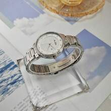 Seiko 精工女士石英水晶表盘休闲腕表，水钻点缀，50米防水，时尚款式 AH7W20X1/AH7W27X1/AH7W29X1/AH7W31X1 - 白色 - 查看 6