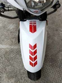 1pc Mudguard Sticker, Motorcycle Decal, Racing Stripe Reflective Car Sticker, Electric Bike Arrow Decal - Red - View 3