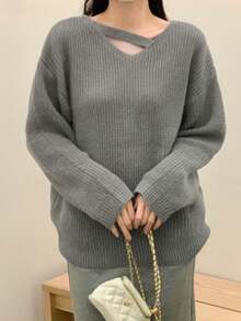 Elegant Gray V-Neck Knit Sweater, Unique Design Casual Loose Fit Pullover Top For Women - Grey - View 2