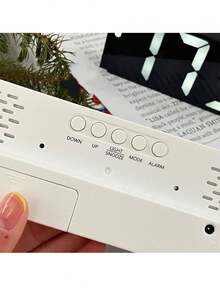 Reloj despertador digital de mesa, reloj despertador electrónico con pantalla LED para mesita de noche - Multicolor - Ver 8