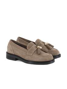 Blogger Beige Suede Leather Loafers For Women With A Classic Design And Decorative JANA Tassel. ✅ Delivery Within 24/72 Hours To Spain (Mainland) - Beige - View 2