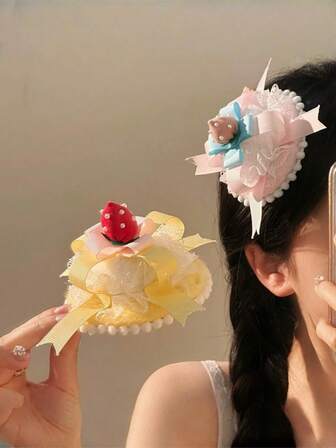 1个草莓奶油蛋糕生日帽发夹蝴蝶结蕾丝发饰洛丽塔拍照头饰，爪夹