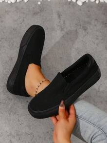 Paar Leinenschuhe, Schlupfschuhe, Walkingschuhe, modische, vielseitige, klassische Leinenschuhe