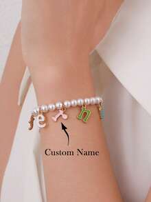 1 pieza Pulsera personalizada con letra de color para mujeres y niñas, pulsera de esmalte con letra personalizada y perla falsa, joyería personalizada para compromiso y boda, accesorios de moda, estilo otoñal, casual, sencillo, unisex, personalizado con colores, personalizado, único, regalo ideal para ella, regalo ideal para él - Multicolor - Ver 9