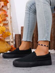 Paar Leinenschuhe, Schlupfschuhe, Walkingschuhe, modische, vielseitige, klassische Leinenschuhe