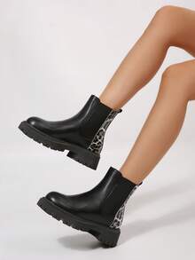 秋冬女士黑色粗跟时尚舒适踝靴，弹力PU皮革休闲短靴，升级工艺设计，提升足部舒适度，豹纹撞色时尚设计，凸显优雅知性之美，加厚保暖内衬，冬季必备保暖靴，经典百搭，毛绒靴 - 黑與白 - 查看 5