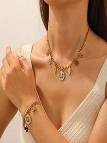 1 Gold-Plated Stainless Steel Diamond Inlaid Transparent Five Petal Flower Pendant, Square Three-Dimensional Star Shaped Accessory Chain, Stainless Steel Necklace Bracelet Set - Flowers - View 5