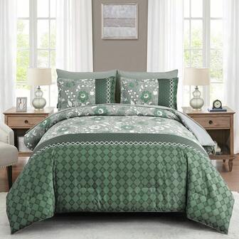 3 Pieces Green Comforter Set Queen King Bed In A Bag Floral Geometric Patchwork Soft Microfiber Bedding Set With Comforter,Pillowcases