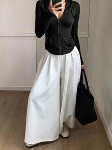 Livesso 女式短款修身连帽运动衫，收腰，拉链领口和口袋，长袖上衣夹克 - 黑色 - 查看 3