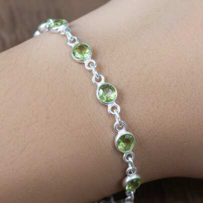 925 Sterling Silver Peridot Gemstone Round Shape Bracelet
