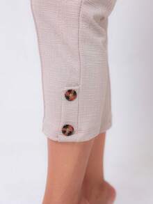 WOMEN'S LINEN JACQUARD CAPRI PANTS WITH POCKET AND BUTTON. - 米色 - 查看 4