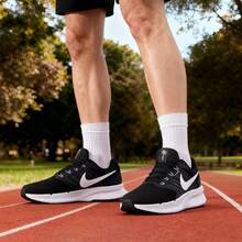 Nike Zapatillas de running ligeras y amortiguadoras para hombres, RUN SWIFT 3, zapatos deportivos cómodos para uso diario, senderismo al aire libre, ir y venir, tenis casuales transpirables de malla - Negro/Blanco/Ceniza oscuro - Ver 2