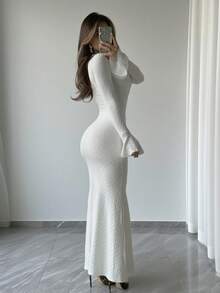 女士时尚提花格纹长款连衣裙，修身剪裁，前开衩纽扣设计，长袖，优雅百搭，适合春、秋、冬穿着，白色 - 白色 - 查看 3