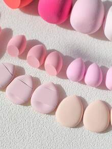 22 قطعة مجموعة فرش مكياج، 4 قطع إسفنجة بودرة، 2 قطعة إسفنجة مكياج، 6 قطع إسفنجة مكياج صغيرة، 4 قطع إسفنجة مكياج كبيرة، 6 قطع إسفنجة مكياج للأصابع، إسفنجات تجميل متنوعة للأساس والكونسيلر لاستخدام جاف ورطب، خالية من اللاتكس، مناسبة لجميع أنواع البشرة، مصممة خصيصًا للتحديد والعيون والزوايا، طقم أدوات مكياج للنساء