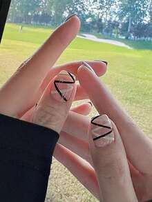 10 pezzi di unghie finte corte e quadrate, realizzate a mano, in stile bianco e nero, francese, Y2K, dolce e cool, semplice, a quadri, adatte per donne e ragazze, per l'autunno, l'inverno, festival e feste, e per l'uso quotidiano