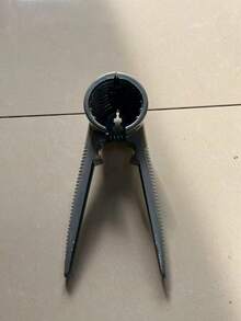 1 件多功能坚果和干果开壳器 - 耐用铝制胡桃夹子，符合人体工程学的手柄设计，轻松打开核桃、榛子、杏仁 - 烘焙和零食厨房工具 - 彩色 - 查看 12